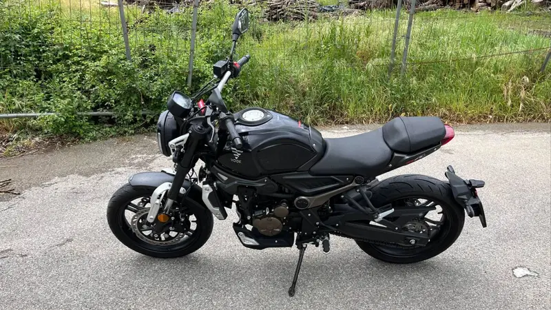 Voge Trofeo 300AC (2021 - 26) (3)