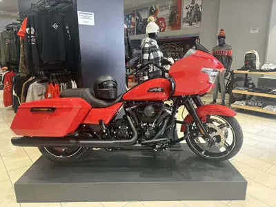Harley-Davidson Road Glide (2024 - 26) nuova