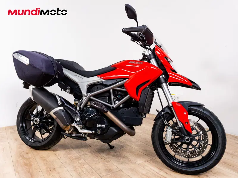 Ducati Hyperstrada 821 (2013 - 15) (2)