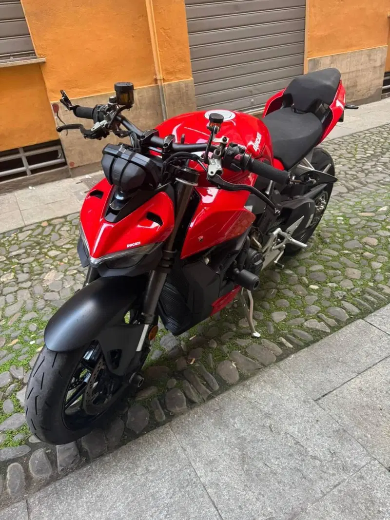 Ducati Streetfighter V4 1100 (2020) (4)