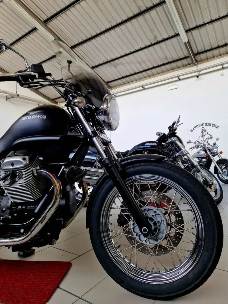 Moto Guzzi Nevada 750 Aquila Nera (2009 - 16) (8)
