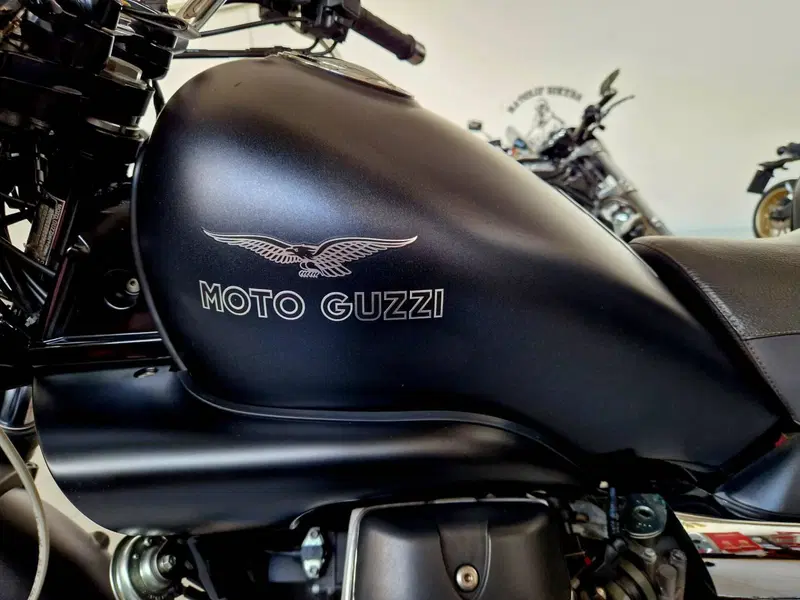 Moto Guzzi Nevada 750 Aquila Nera (2009 - 16) (13)