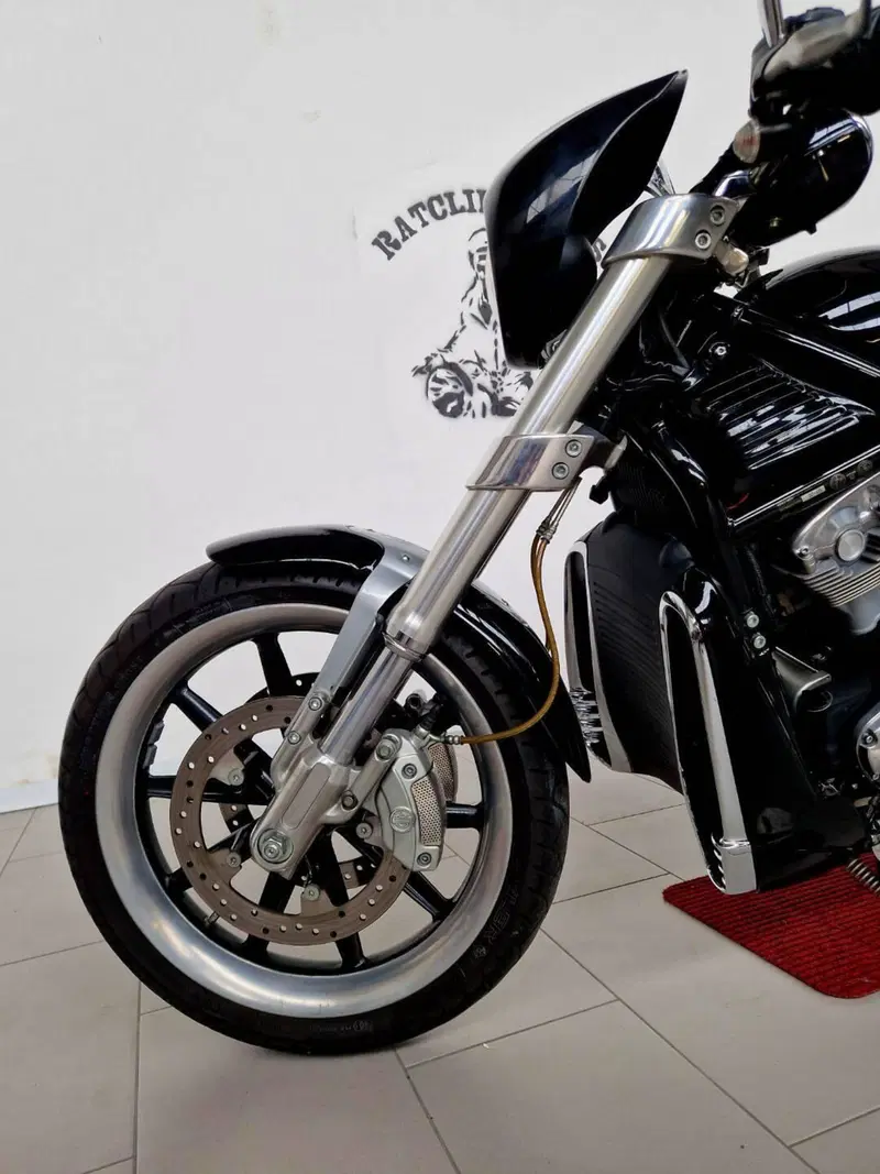 Harley-Davidson 1130 Street Rod (2006 - 07) - VRSCR (10)