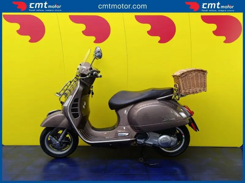 Vespa GTS 300 Touring ABS (2017 - 19) (3)