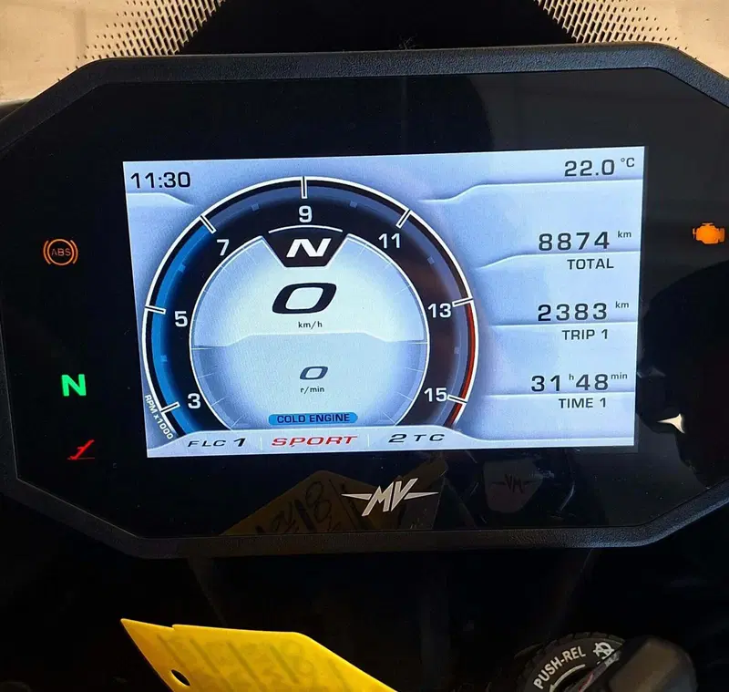MV Agusta F3 800 RR (2022 - 25) (4)