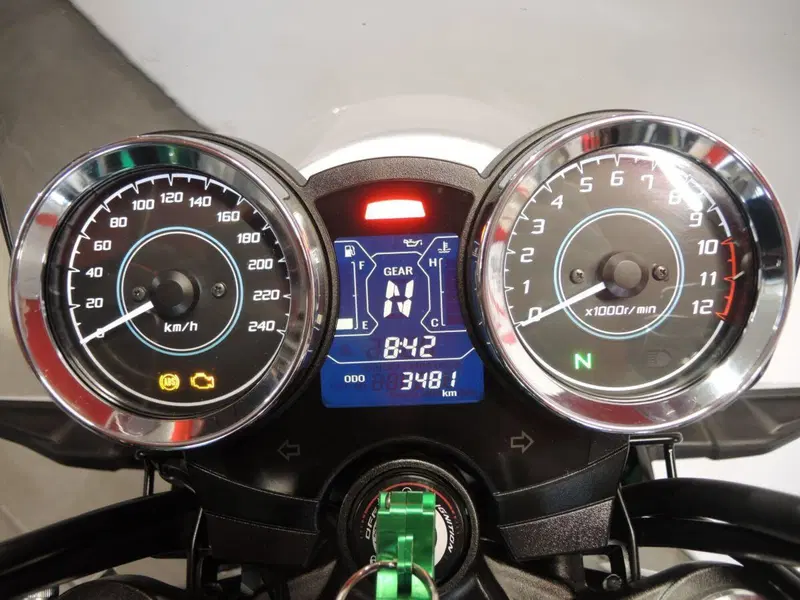 Kawasaki Z 650 RS (2022 - 24) (5)