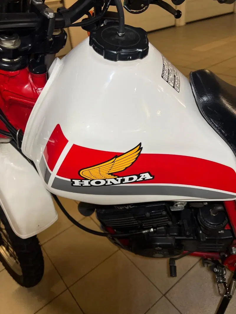 Honda XL 600 R (3)