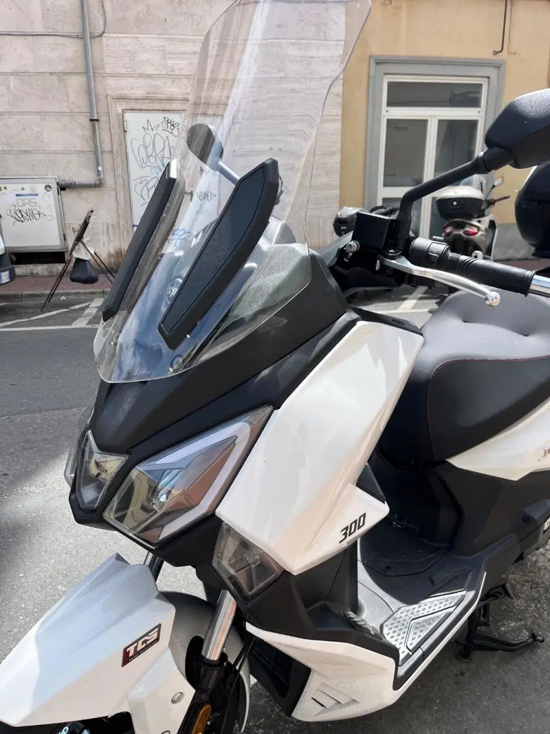 Sym Joyride 300 (2026) (2)