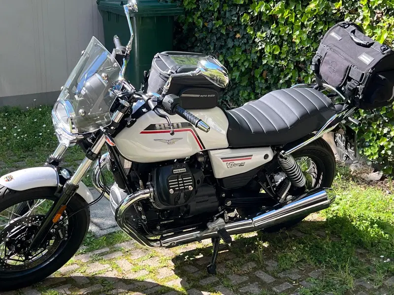 Moto Guzzi V7 Special (2025 - 26)