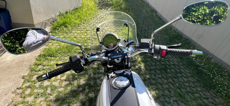 Moto Guzzi V7 Special (2025 - 26) (5)