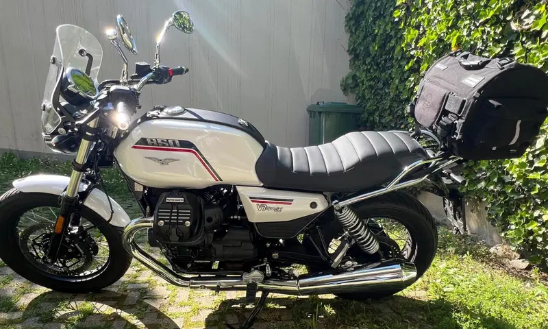 Moto Guzzi V7 Special (2025 - 26) (8)