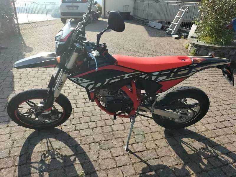 Betamotor RR 125 4T Motard LC (2021 - 23) (3)