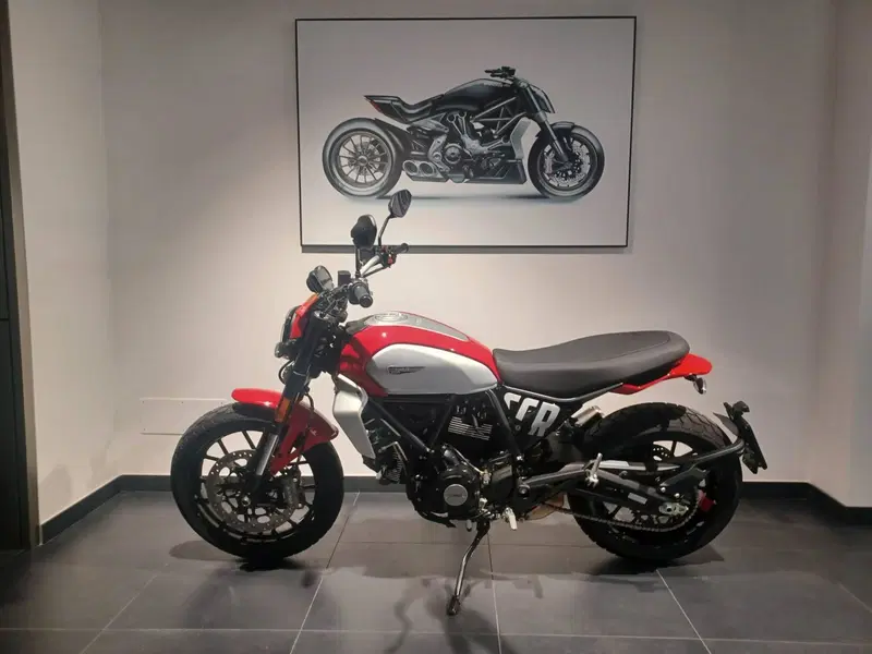 Ducati Scrambler 800 Icon (2023 - 24) (2)