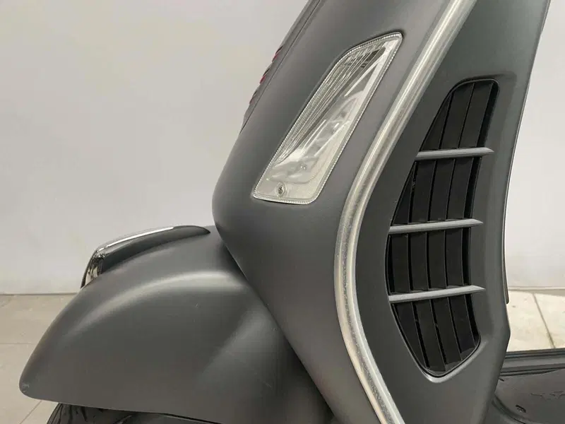 Vespa GTS 300 Touring ABS (2017 - 19) (5)