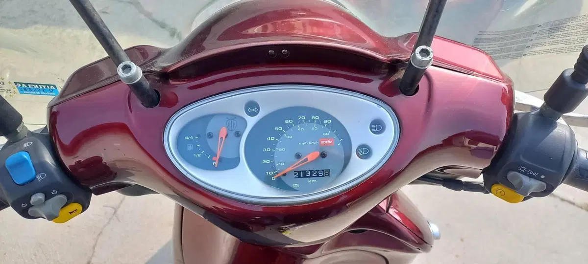 Aprilia Scarabeo 100 (1999 - 02) (4)