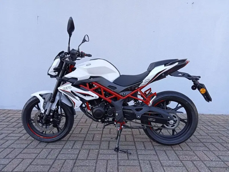 Benelli BN 125 (2026) (2)
