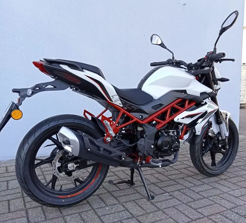 Benelli BN 125 (2026) (3)