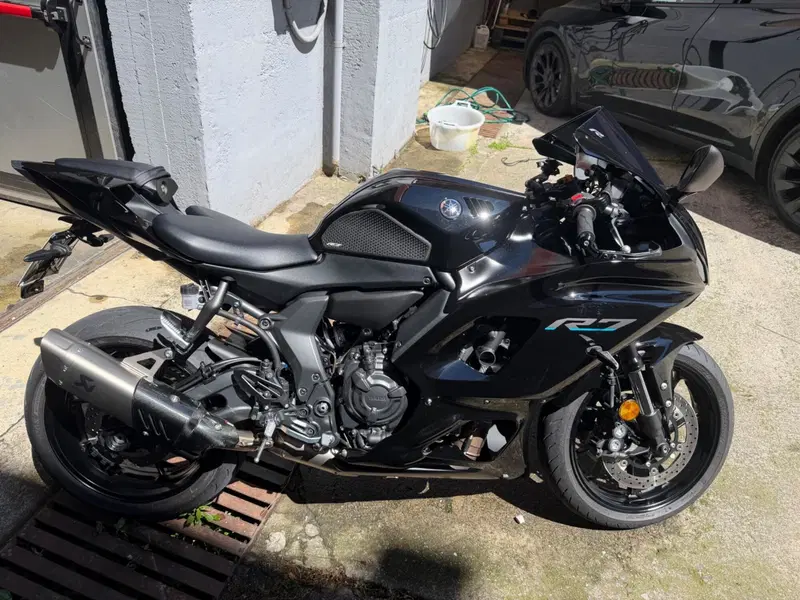 Yamaha YZF R7 (2021 - 25)
