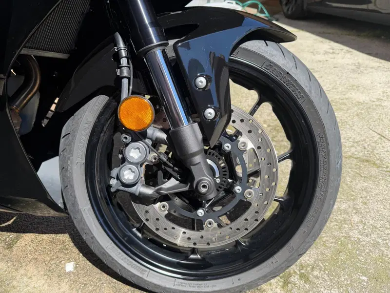 Yamaha YZF R7 (2021 - 25) (2)