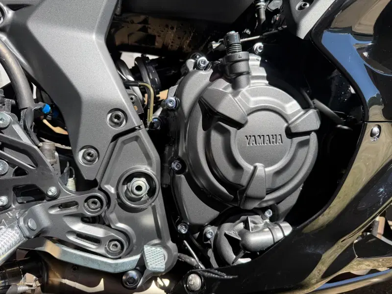 Yamaha YZF R7 (2021 - 25) (6)