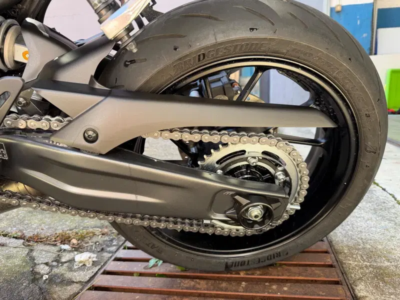 Yamaha YZF R7 (2021 - 25) (11)