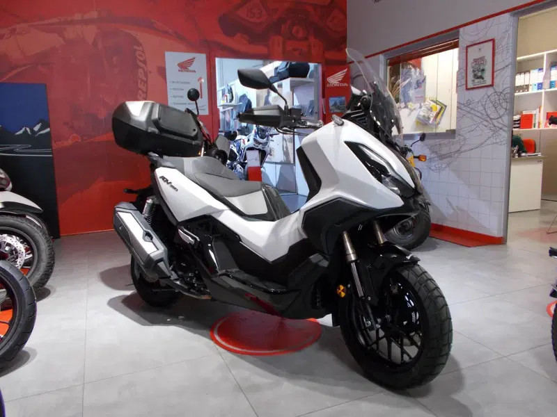 Honda ADV 350 (2022 - 24) (8)