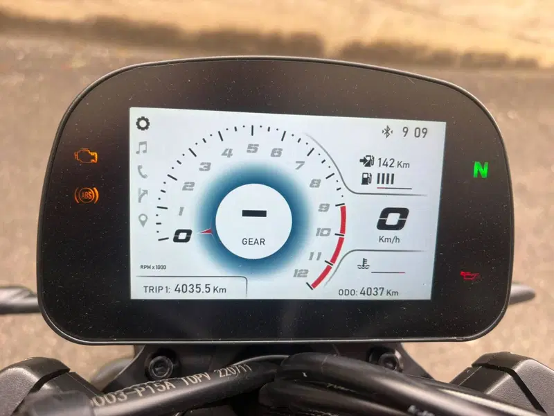 Moto Morini SEIEMMEZZO STR (2022 - 26) (4)