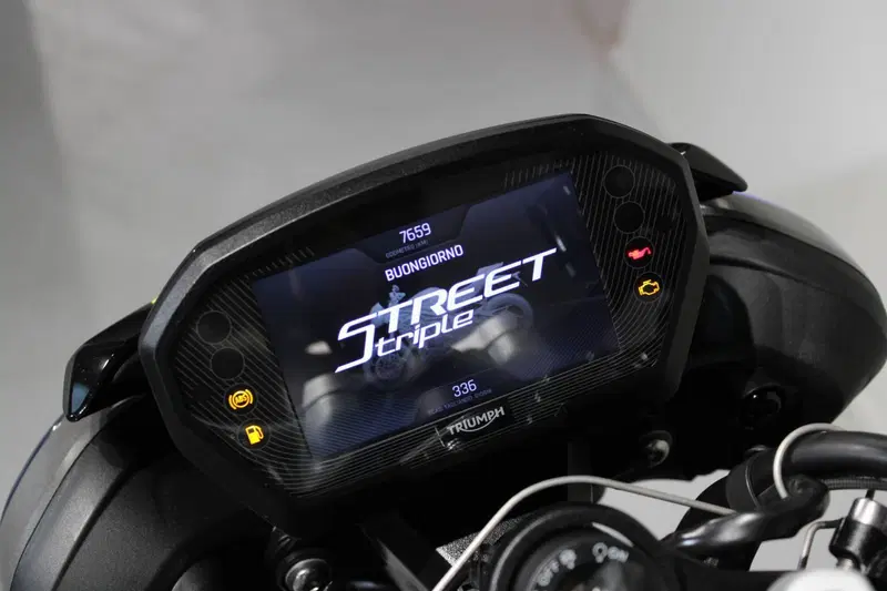 Triumph Street Triple 765 RS (2023 - 26) (6)