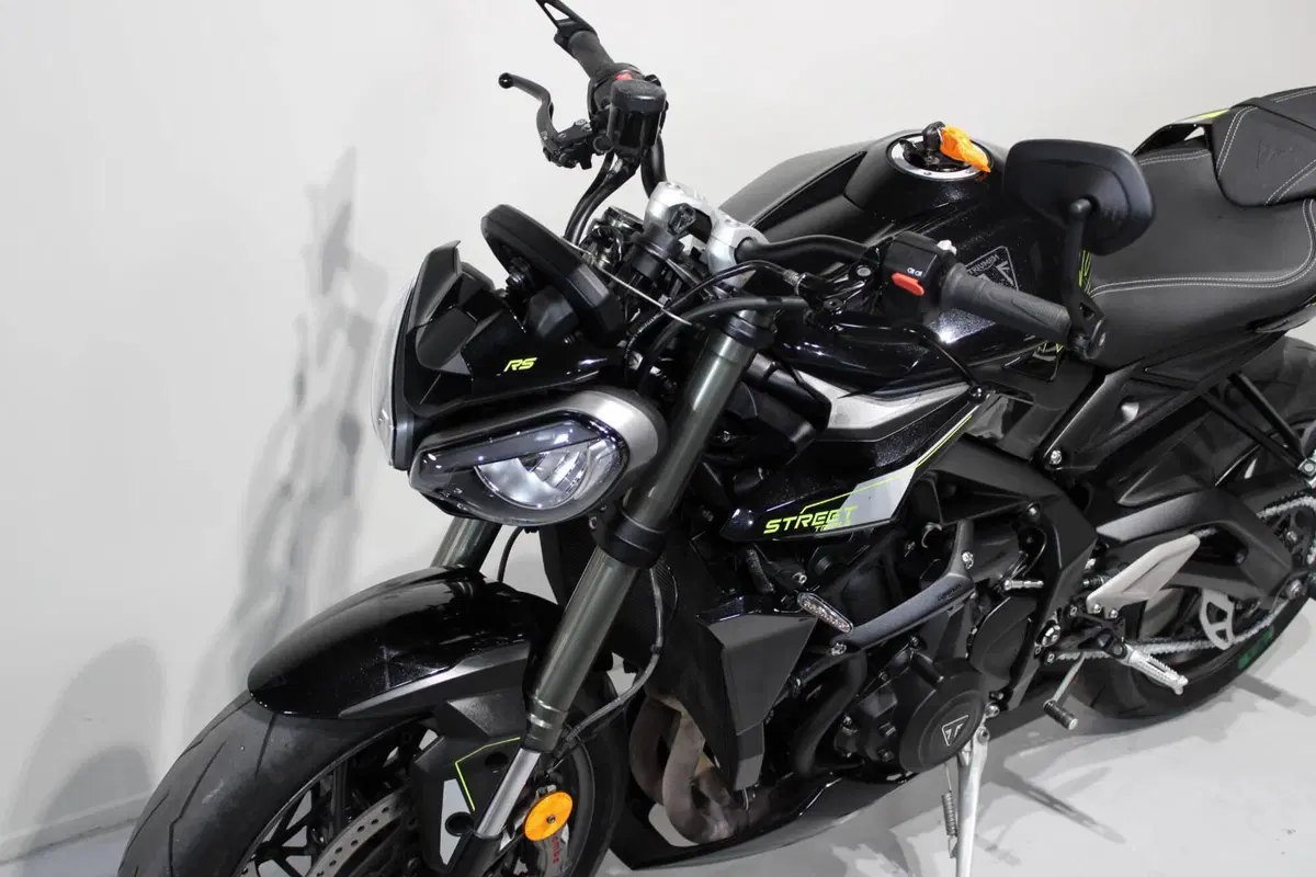 Triumph Street Triple 765 RS (2023 - 26) (9)