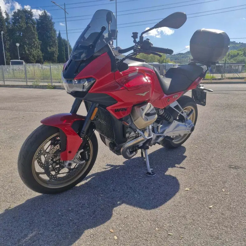 Moto Guzzi V100 Mandello (2022 - 24) (4)
