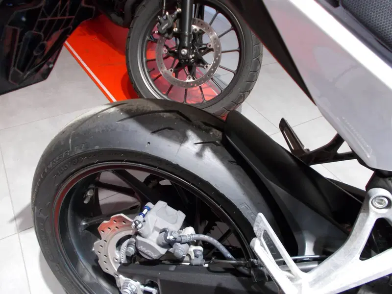 Honda CB 650 F (2017 - 18) (10)