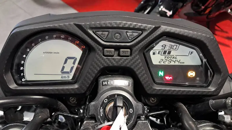 Honda CB 650 F (2017 - 18) (13)