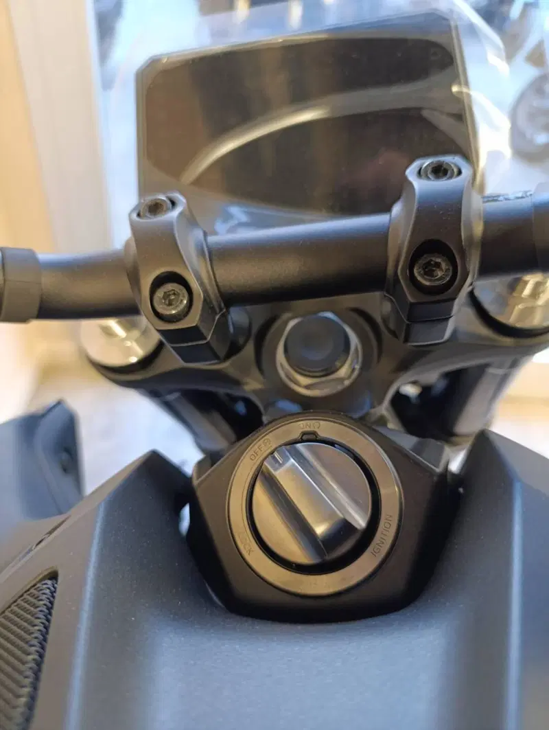 Yamaha MT-09 Y-AMT (2024 - 26) (5)