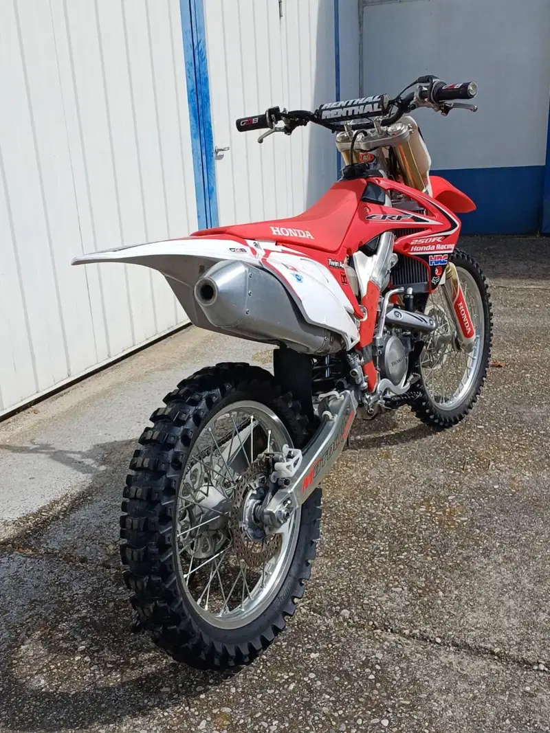 Honda CRF 250R (2010 - 11) (4)
