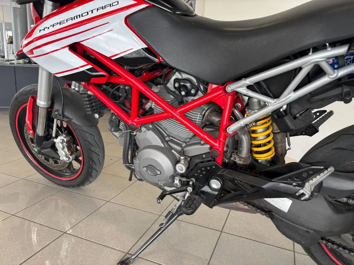 Ducati Hypermotard 796 (2012) (7)