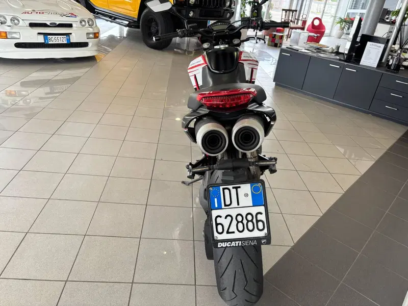 Ducati Hypermotard 796 (2012) (5)