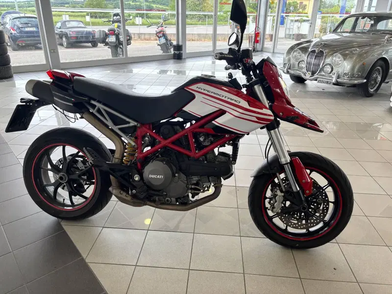 Ducati Hypermotard 796 (2012) (4)
