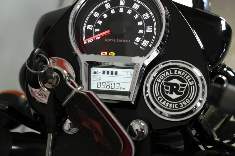 Royal Enfield Classic 350 (2021 - 26) (7)