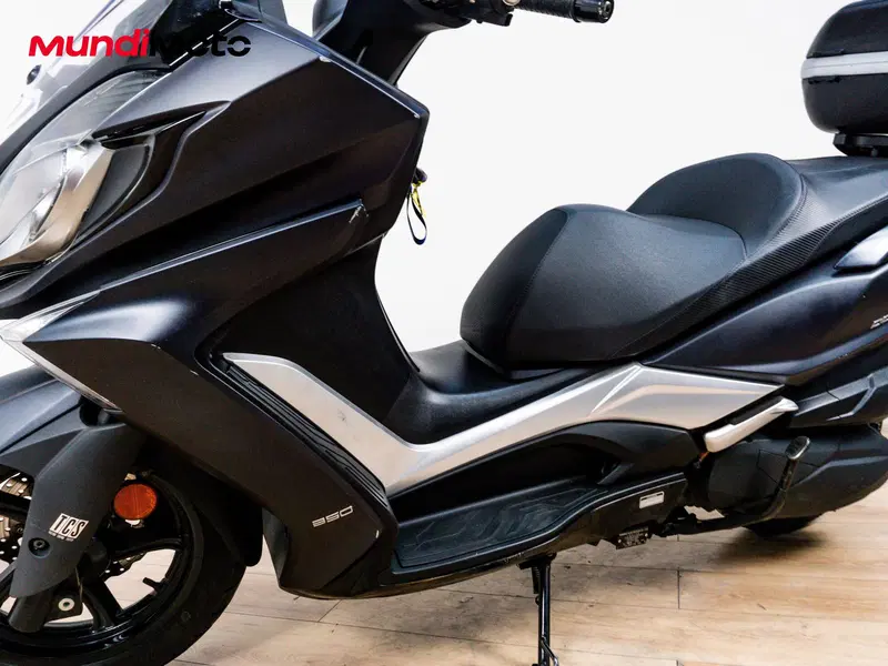 Kymco Downtown 350i TCS (2021 - 25) (9)
