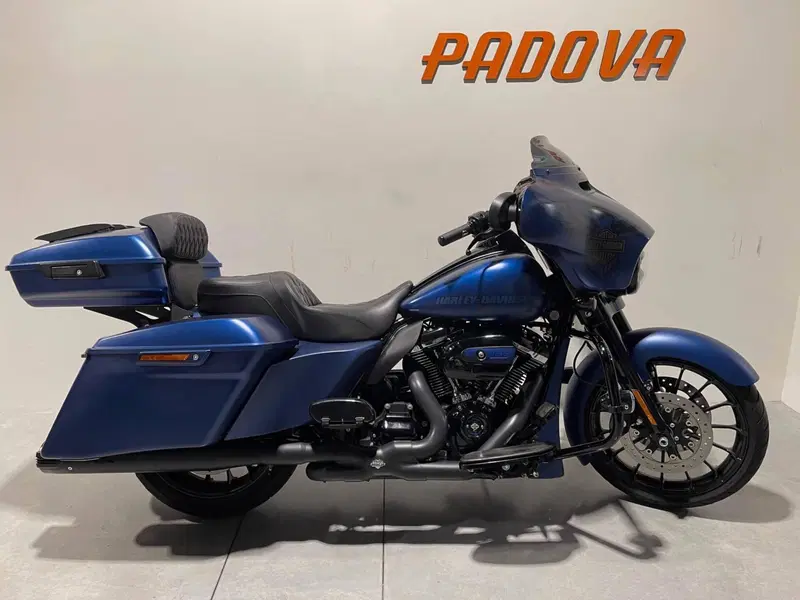 Harley-Davidson 107 Street Glide Special (2017 - 19) - FLHXS (2)
