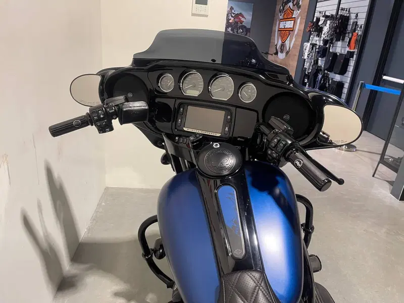 Harley-Davidson 107 Street Glide Special (2017 - 19) - FLHXS (13)