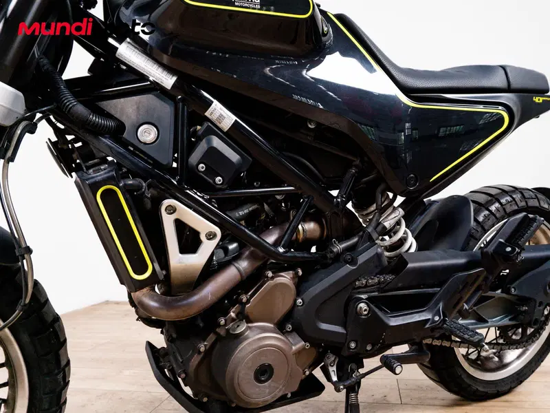 Husqvarna Svartpilen 401 (2018 - 19) (9)
