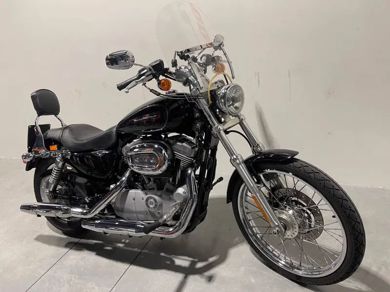 Harley-Davidson 883 Custom (2008 - 12) - XL 883C (2)