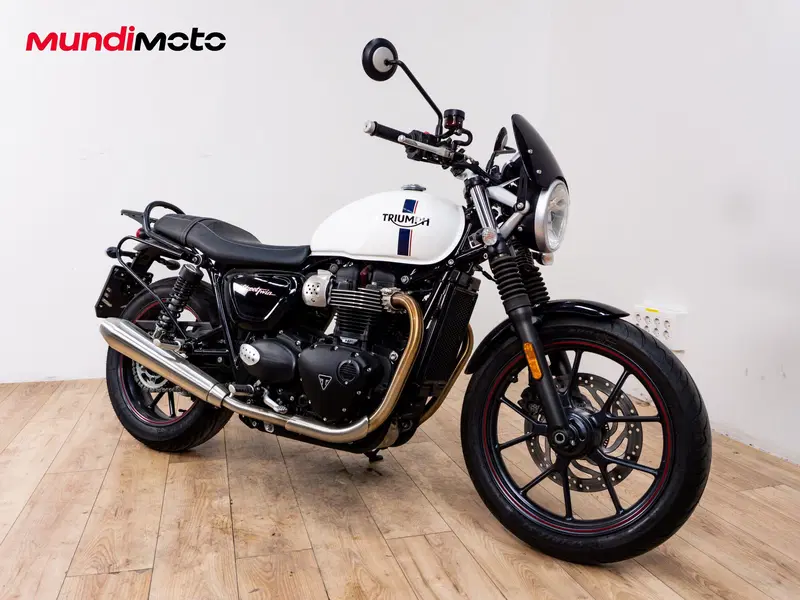 Triumph Street Twin 900 (2017 - 18) (2)