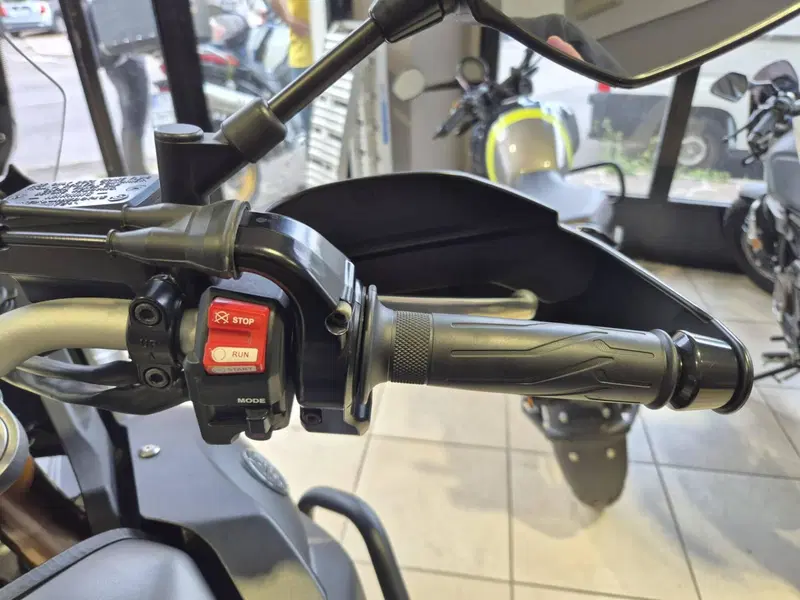 Yamaha XT1200Z Super Ténéré ABS (2015 - 16) (15)