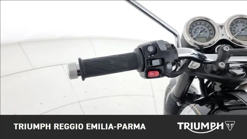 Triumph Bonneville T120 Icon Edition (2025 - 26) (11)