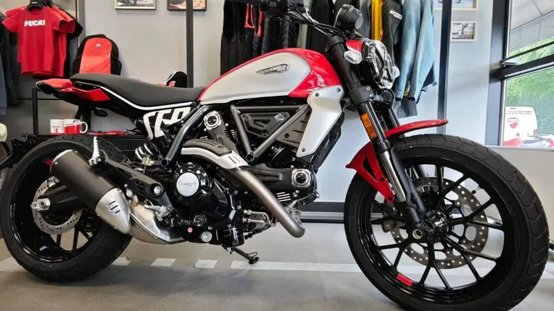 Ducati Scrambler 800 Icon (2025 - 26)