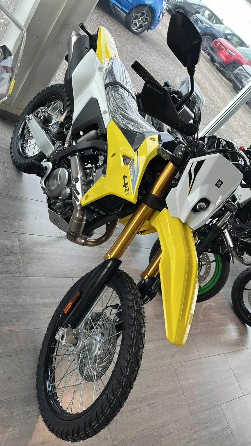 Suzuki DR-Z4S (2025 - 26) (2)