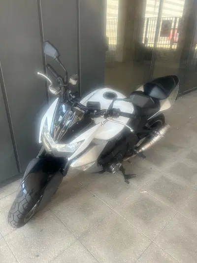 Kawasaki Z 1000 (2007 - 09) usata