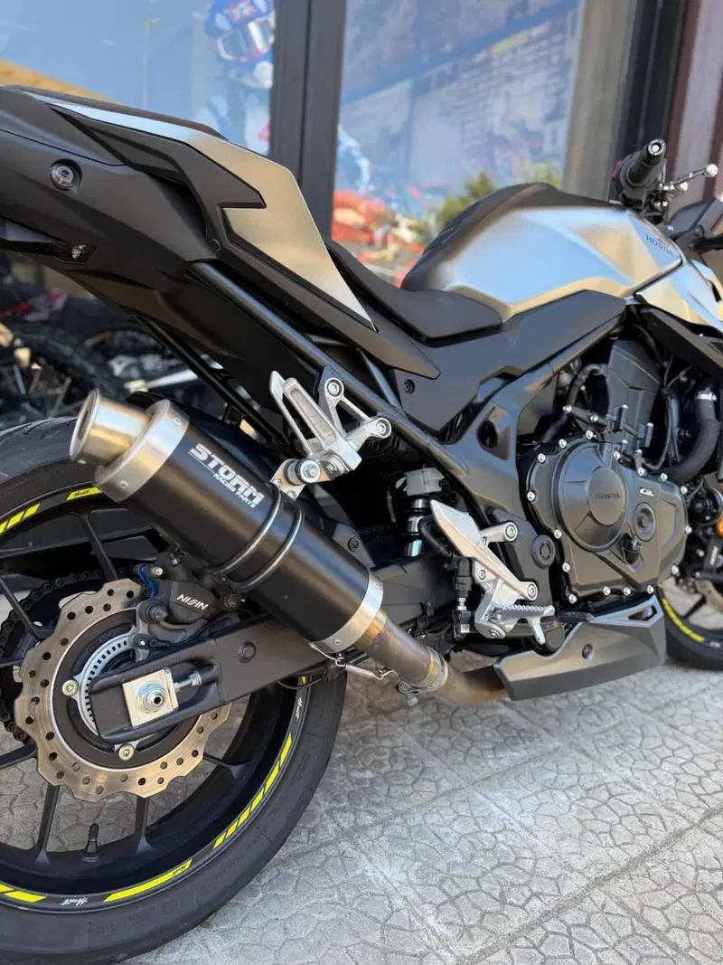 Honda CB 750 Hornet (2023 - 24) (4)